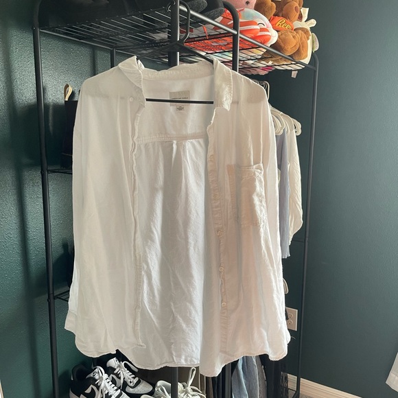American Eagle Outfitters Tops - American Eagle white button down size large